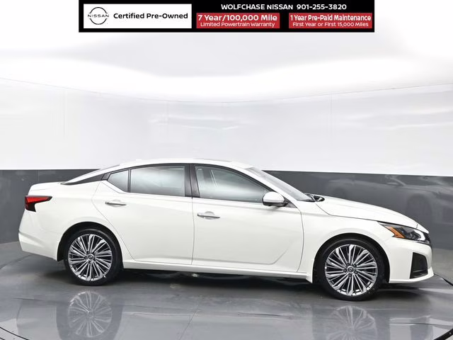 2025 Pearl White Tricoat Nissan Altima 2.5 SL FWD Sedan