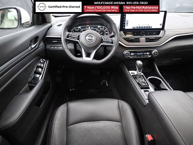2025 Pearl White Tricoat Nissan Altima 2.5 SL FWD Sedan