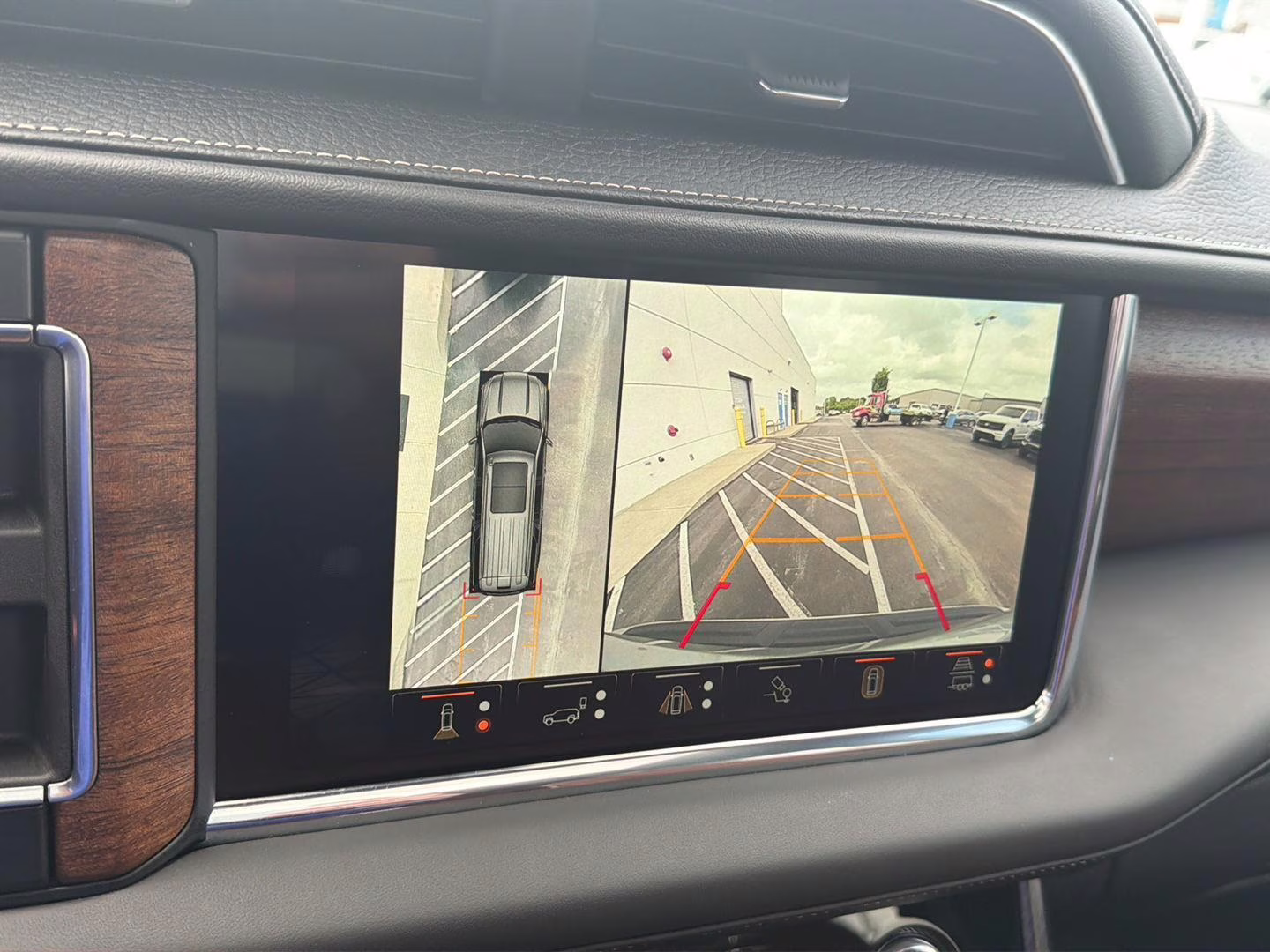 2024 Sterling Metallic GMC Yukon XL Denali Ultimate 4X4 SUV