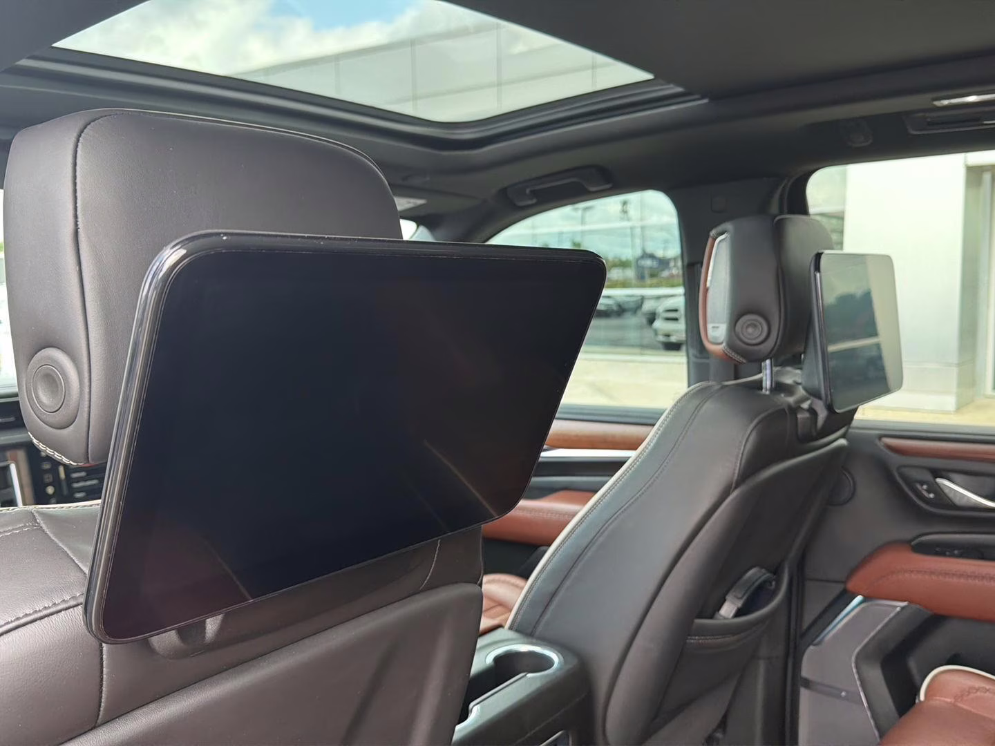 2024 Sterling Metallic GMC Yukon XL Denali Ultimate 4X4 SUV