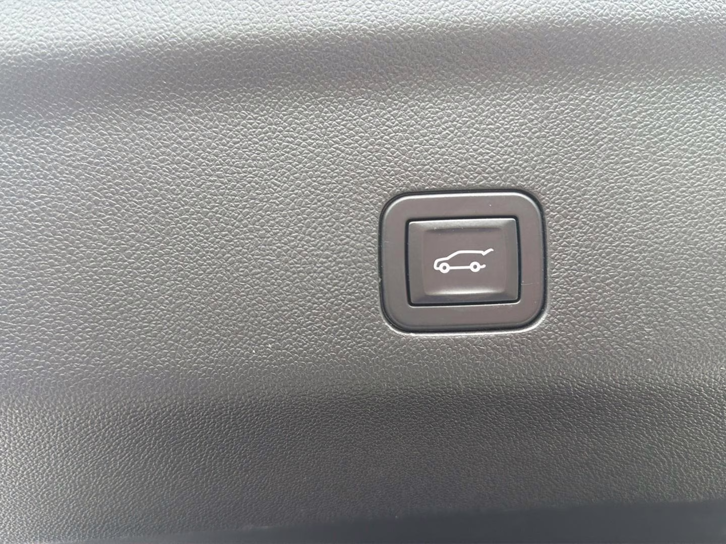 2024 Sterling Metallic GMC Yukon XL Denali Ultimate 4X4 SUV