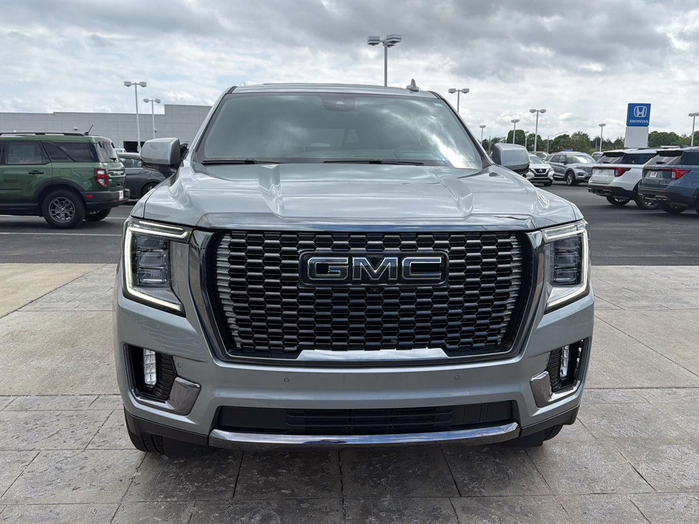 2024 Sterling Metallic GMC Yukon XL Denali Ultimate 4X4 SUV