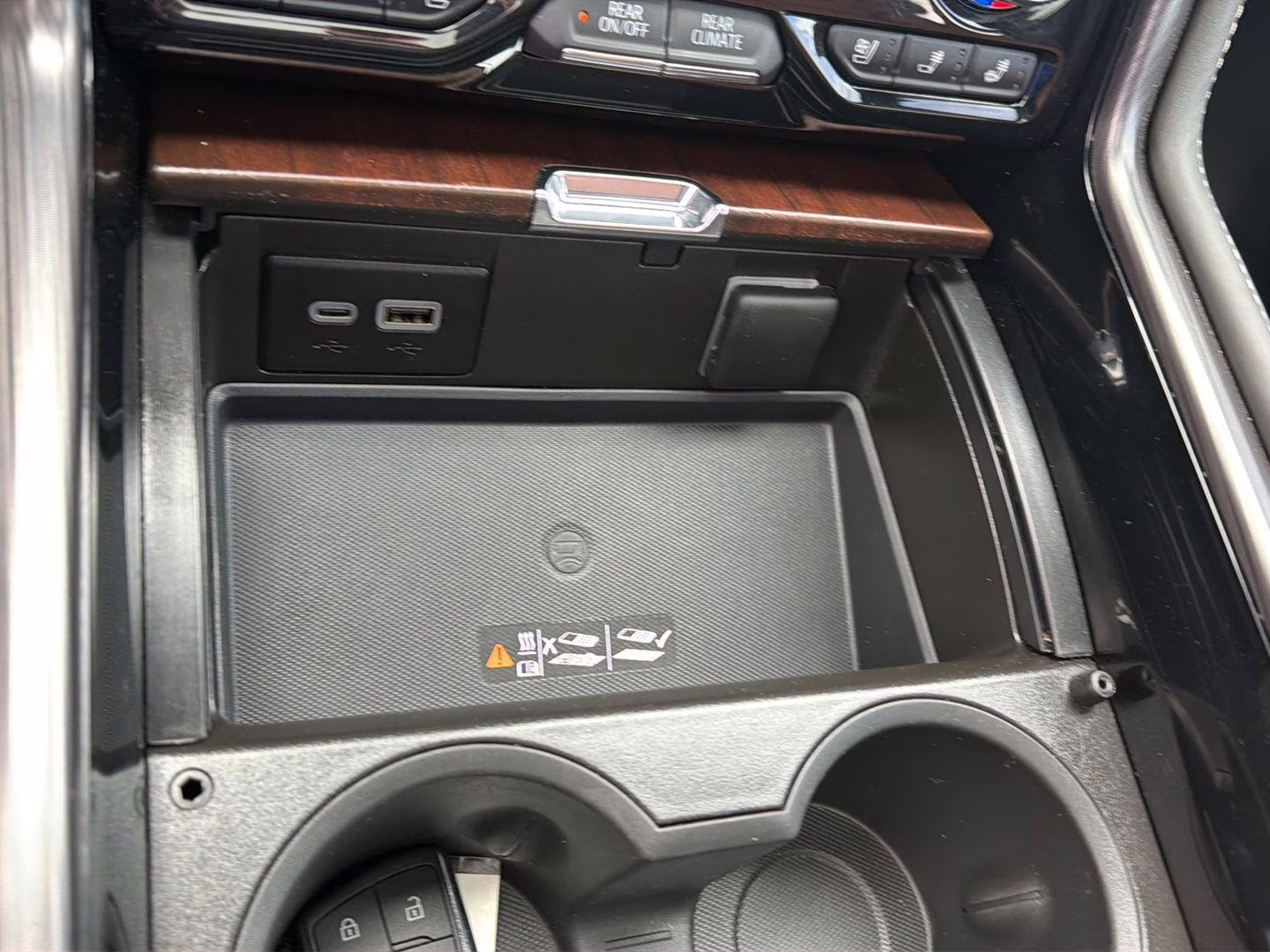 2024 Sterling Metallic GMC Yukon XL Denali Ultimate 4X4 SUV