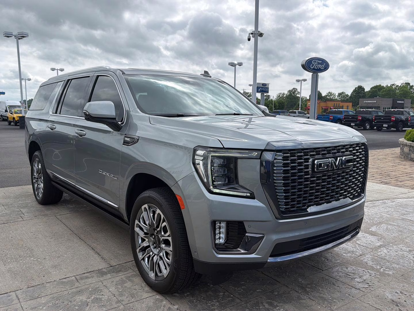 2024 Sterling Metallic GMC Yukon XL Denali Ultimate 4X4 SUV