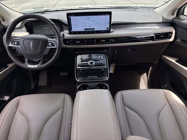 2023 White Metallic Lincoln Nautilus Standard AWD SUV