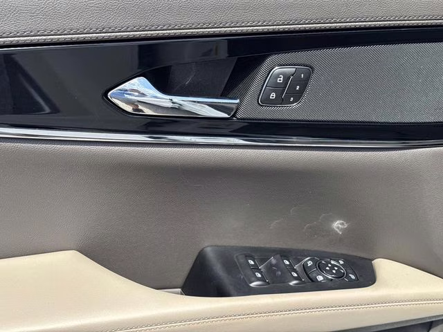 2023 White Metallic Lincoln Nautilus Standard AWD SUV
