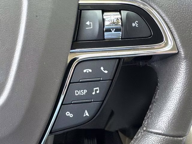 2023 White Metallic Lincoln Nautilus Standard AWD SUV