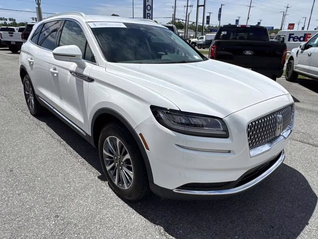 2023 White Metallic Lincoln Nautilus Standard AWD SUV