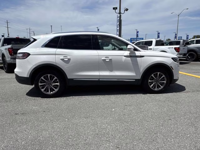 2023 White Metallic Lincoln Nautilus Standard AWD SUV