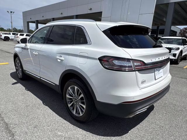2023 White Metallic Lincoln Nautilus Standard AWD SUV