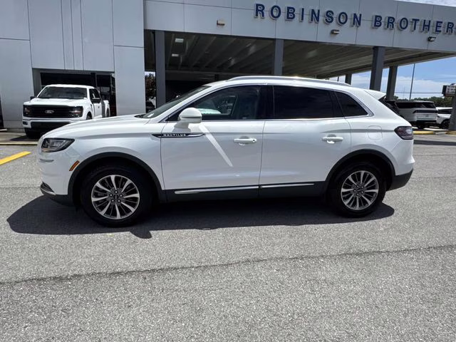 2023 White Metallic Lincoln Nautilus Standard AWD SUV