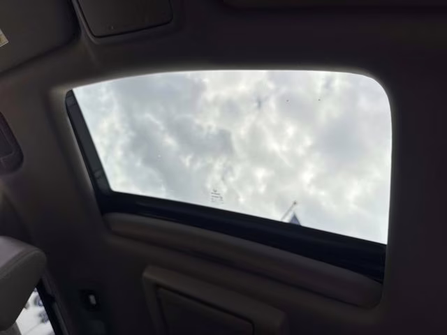 2019 White Honda Odyssey Elite FWD Van