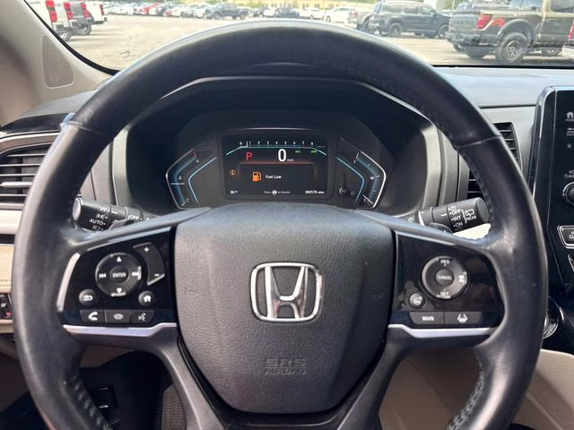 2019 White Honda Odyssey Elite FWD Van