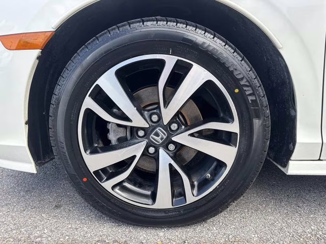 2019 White Honda Odyssey Elite FWD Van