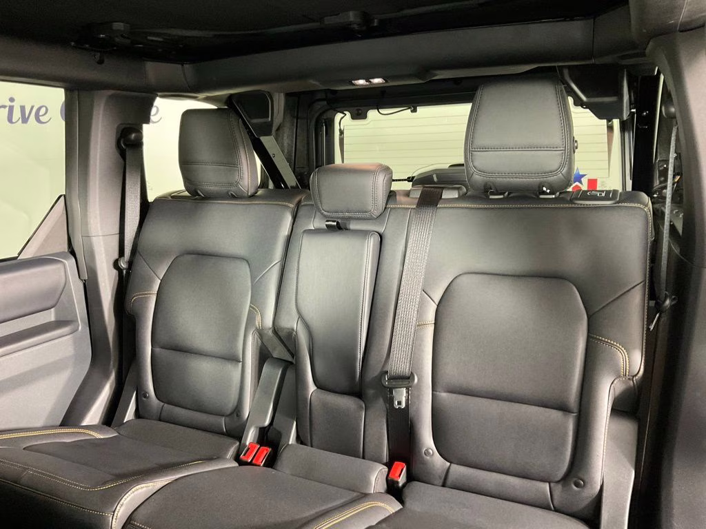 2024 Shadow Black Ford Bronco Badlands 4X4 SUV