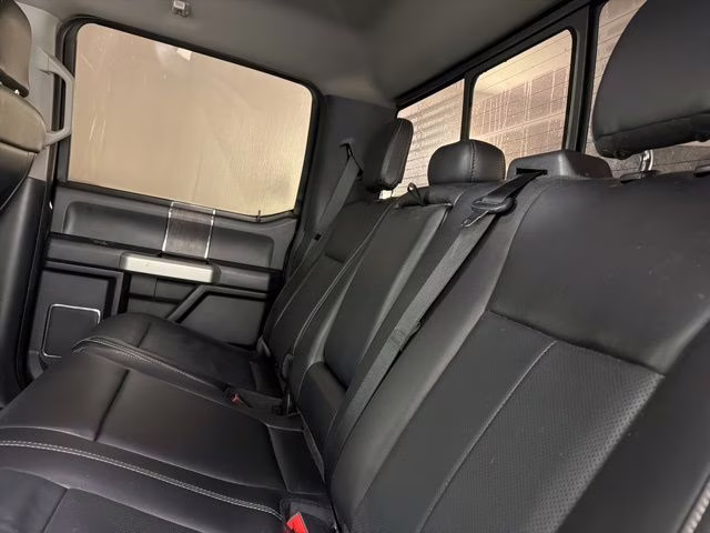 2020 Black Metallic Ford Super Duty F-350 SRW Lariat 4X4 Truck