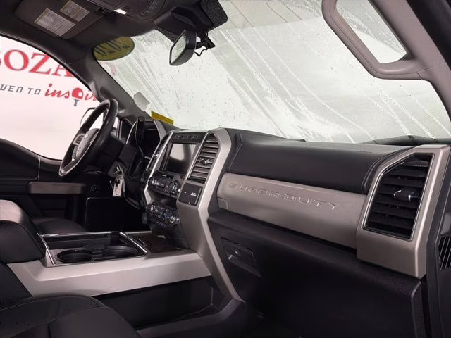 2020 Black Metallic Ford Super Duty F-350 SRW Lariat 4X4 Truck