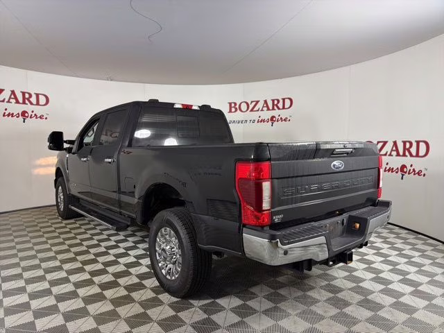 2020 Black Metallic Ford Super Duty F-350 SRW Lariat 4X4 Truck
