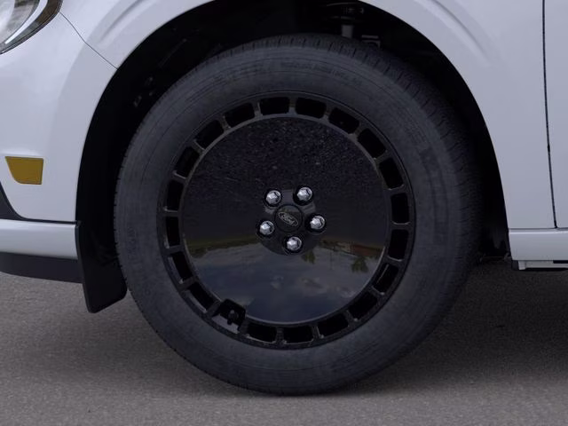2026 Space White Metallic Ford Maverick Lobo Standard AWD Truck