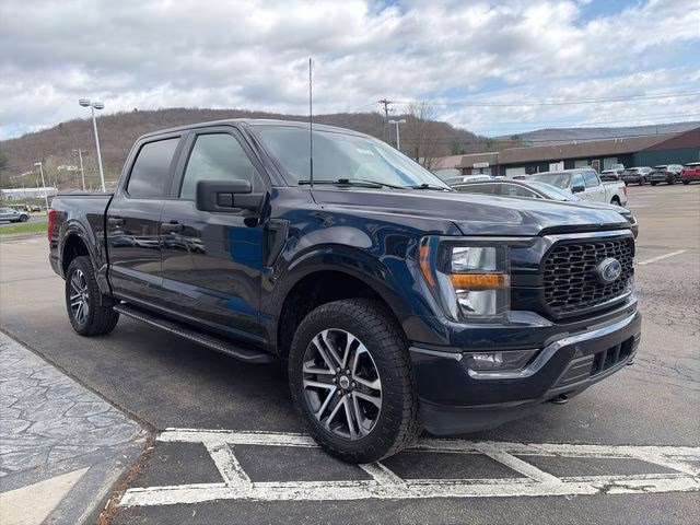 2023 Blue Metallic Ford F-150 XL 4X4 Truck