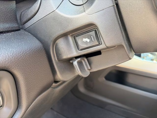 2021 Bright White Clearcoat Ram 2500 Laramie 4X4 Truck