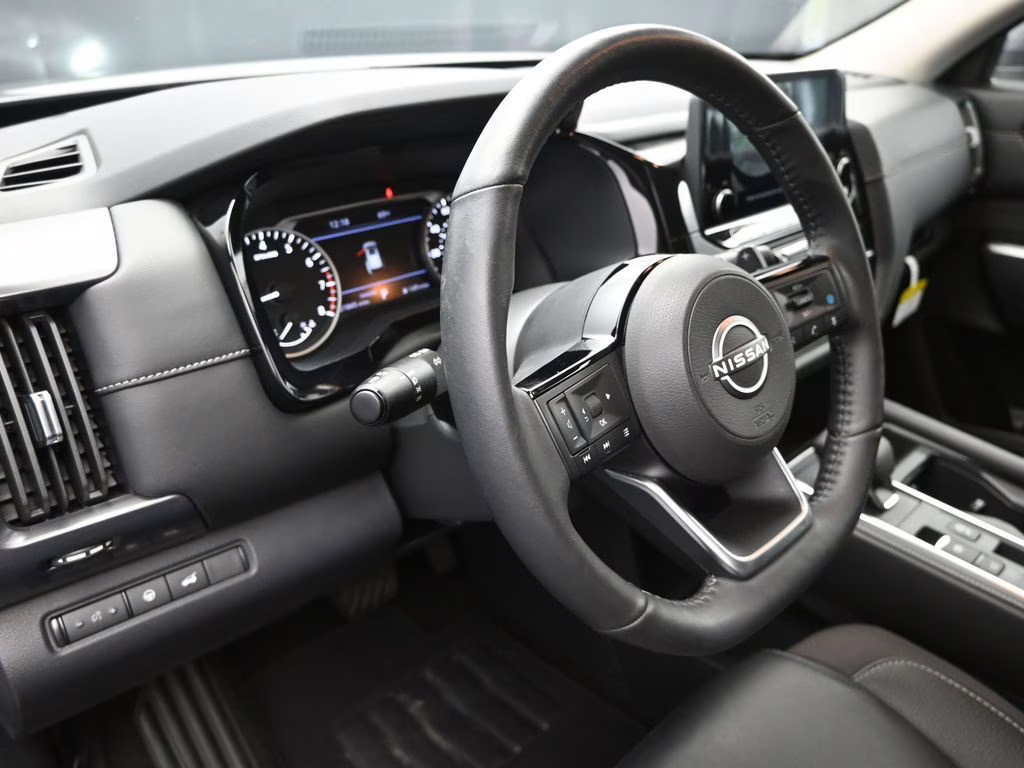 2023 Gun Metallic Nissan Pathfinder SL FWD SUV