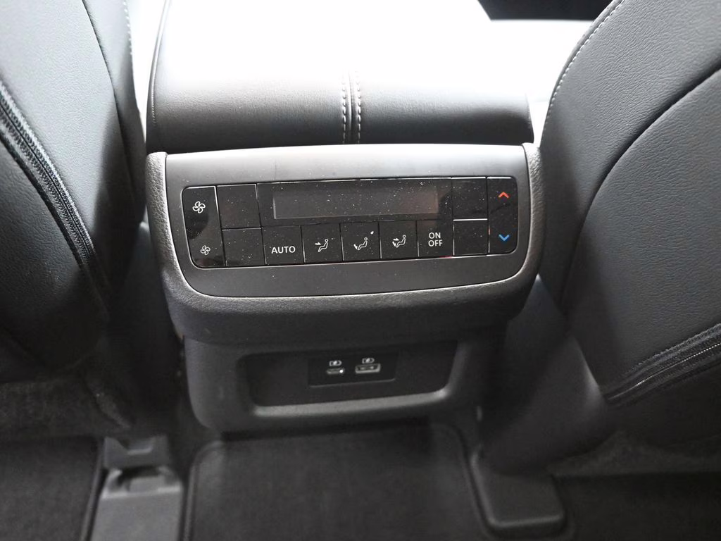 2023 Gun Metallic Nissan Pathfinder SL FWD SUV