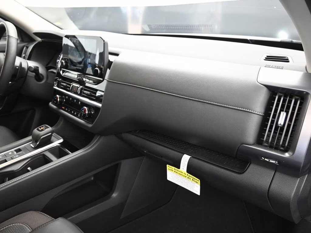 2023 Gun Metallic Nissan Pathfinder SL FWD SUV