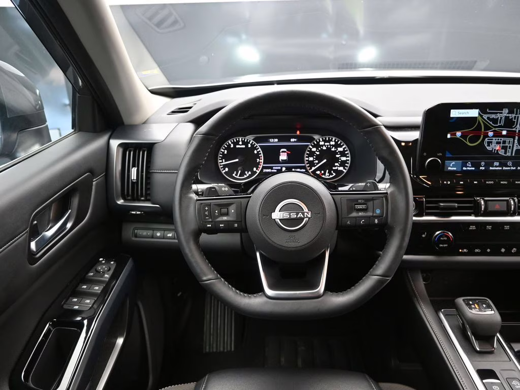 2023 Gun Metallic Nissan Pathfinder SL FWD SUV