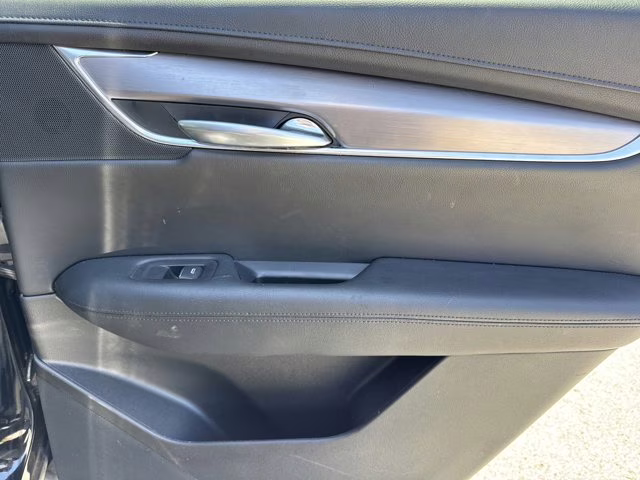2019 Stellar Black Metallic Cadillac XT5 Luxury AWD AWD SUV