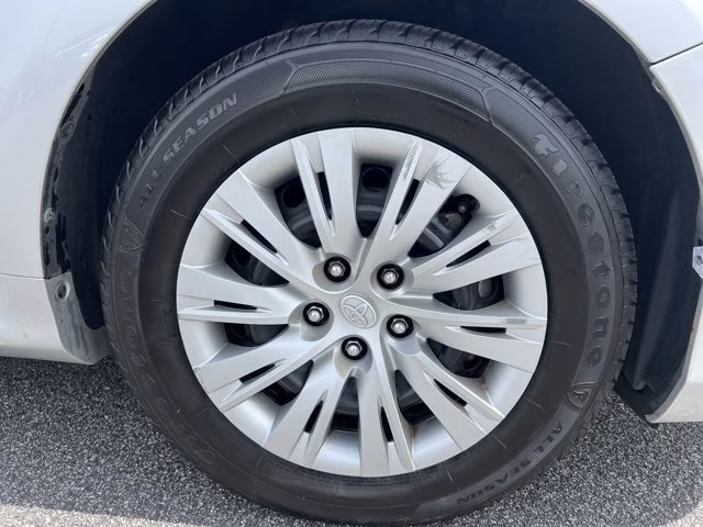 2012 Classic Silver Metallic Toyota Camry SE FWD Sedan