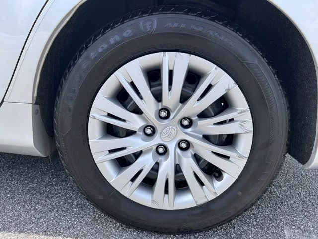 2012 Classic Silver Metallic Toyota Camry SE FWD Sedan