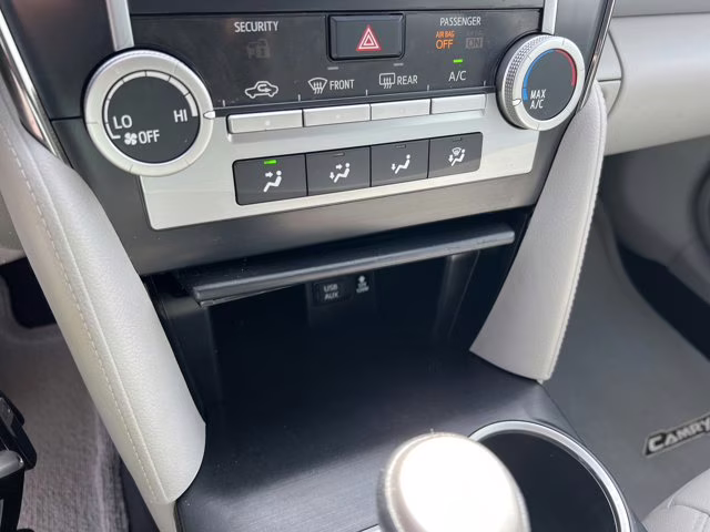 2012 Classic Silver Metallic Toyota Camry SE FWD Sedan