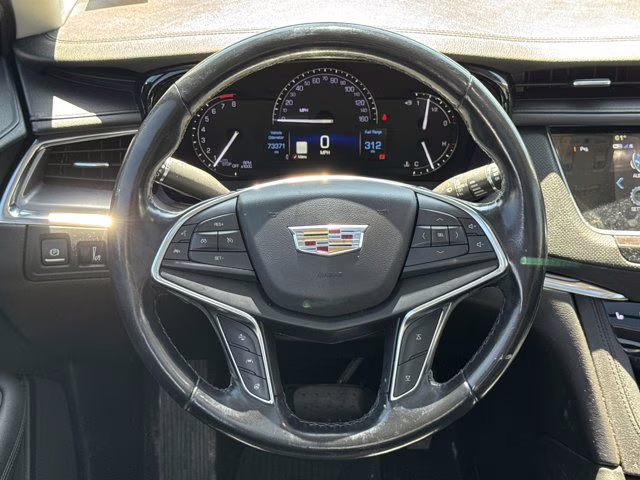 2019 Stellar Black Metallic Cadillac XT5 Luxury AWD AWD SUV