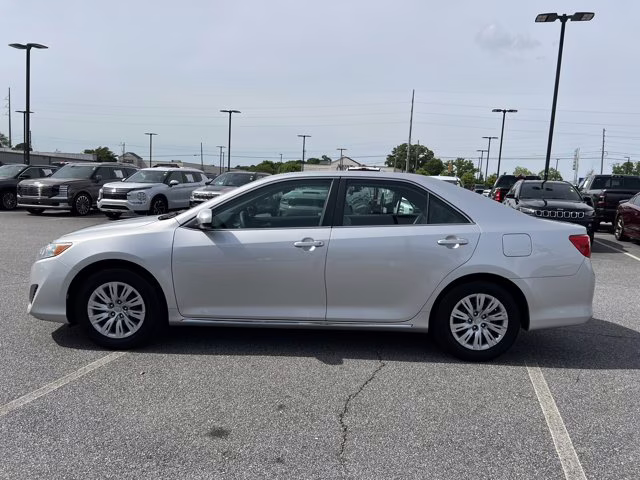 2012 Classic Silver Metallic Toyota Camry SE FWD Sedan