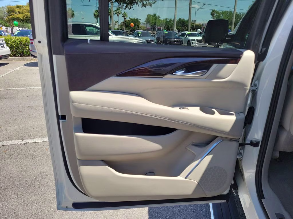 2015 White Diamond Tricoat Cadillac Escalade ESV Premium RWD SUV