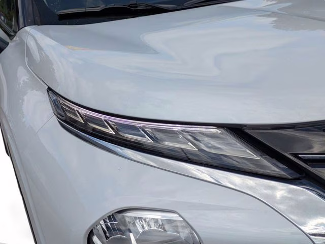 2024 White Mitsubishi Outlander SE AWD SUV