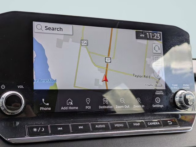 2024 White Mitsubishi Outlander SE AWD SUV