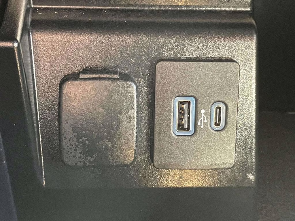 2023 Agate Black Metallic Ford Explorer ST-Line RWD SUV