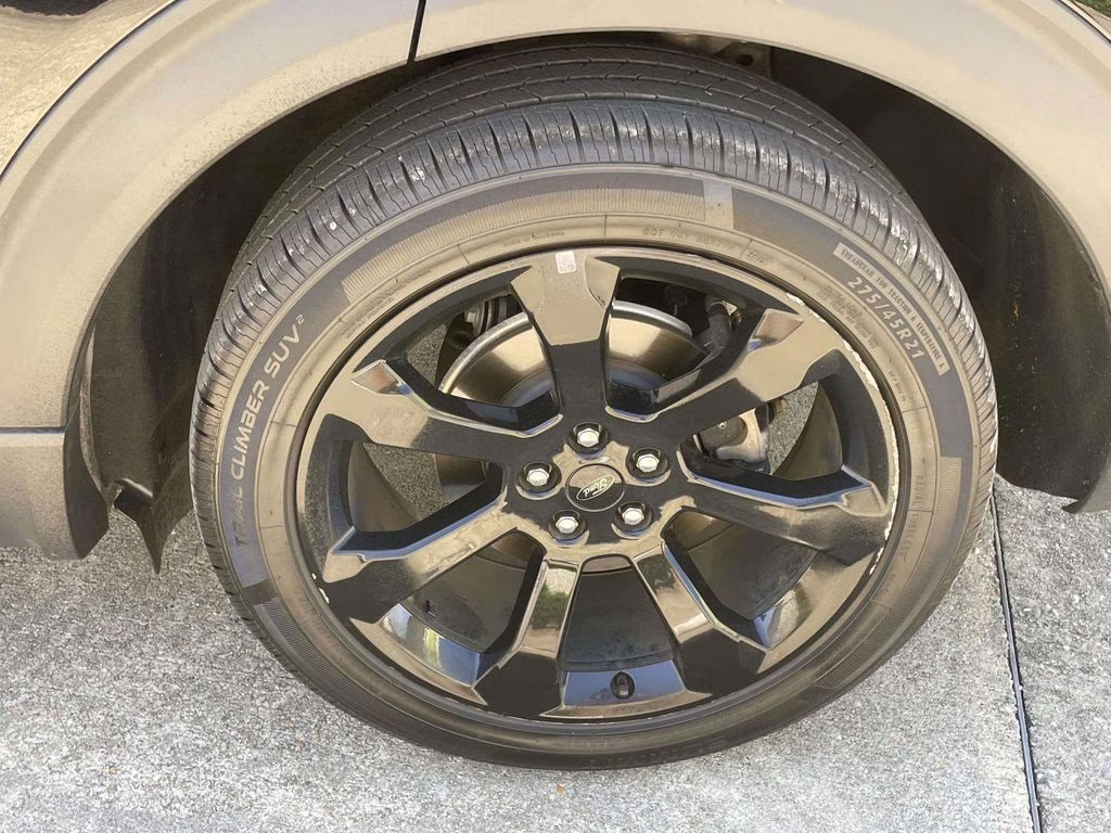 2023 Agate Black Metallic Ford Explorer ST-Line RWD SUV