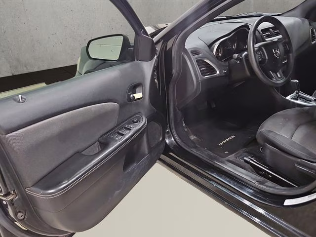 2013 Black Clearcoat Dodge Avenger SE FWD Sedan