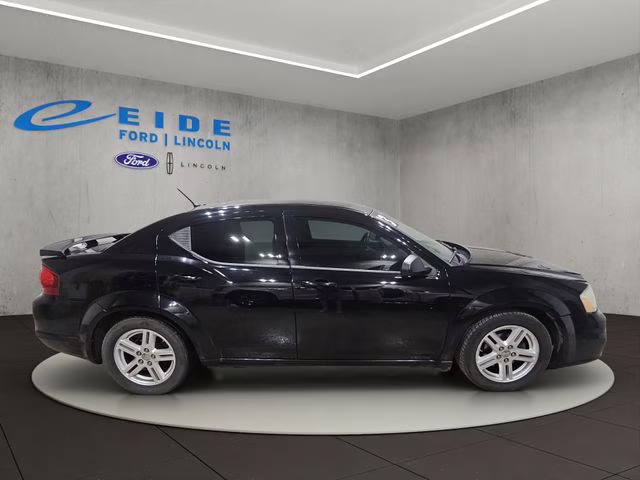 2013 Black Clearcoat Dodge Avenger SE FWD Sedan
