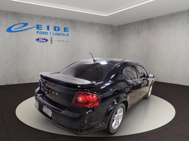 2013 Black Clearcoat Dodge Avenger SE FWD Sedan