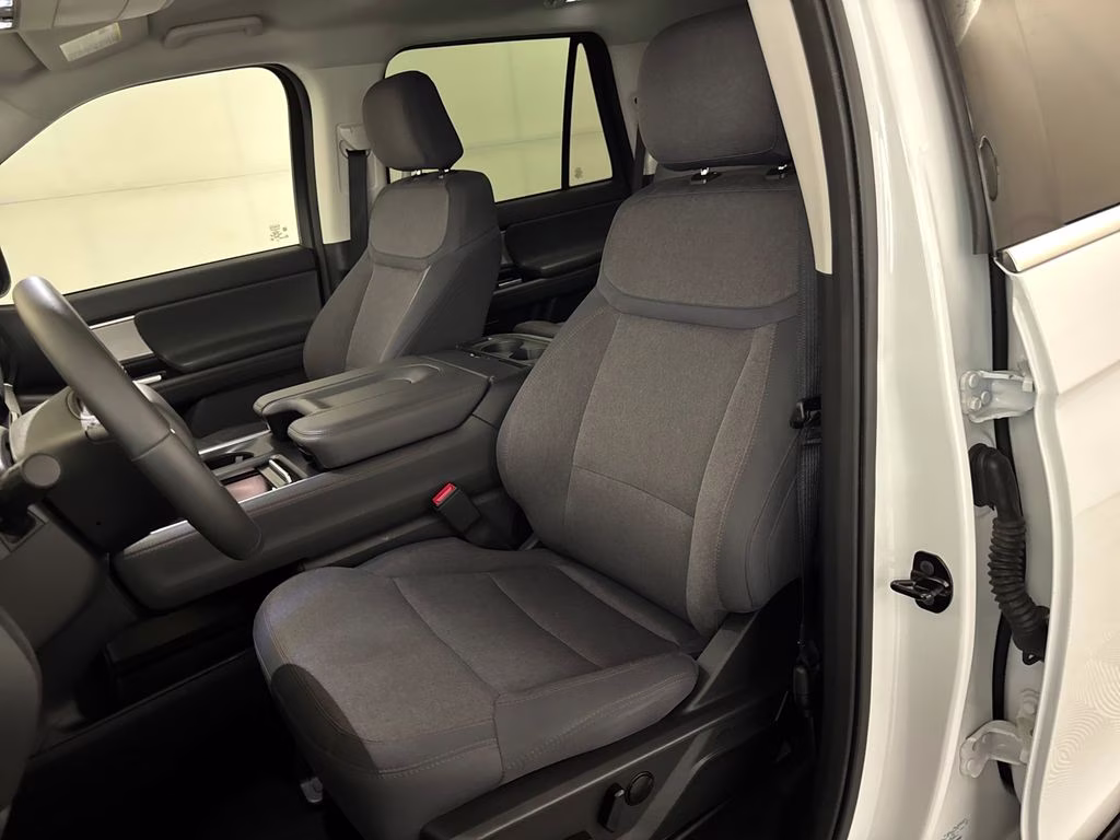 2025 Oxford White Ford Expedition Active RWD SUV