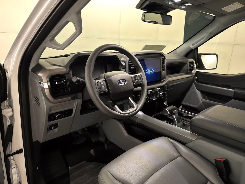 2025 Oxford White Ford F-150 Lightning Pro AWD Truck