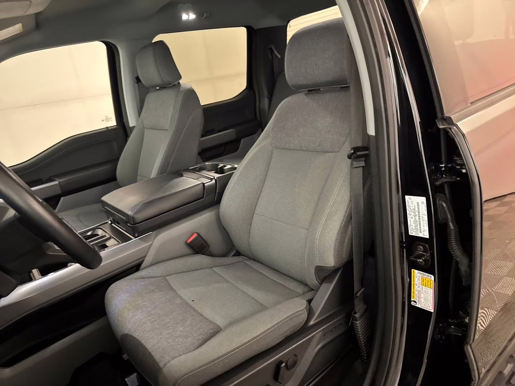 2024 Agate Black Metallic Ford F-150 Lightning Flash AWD Truck