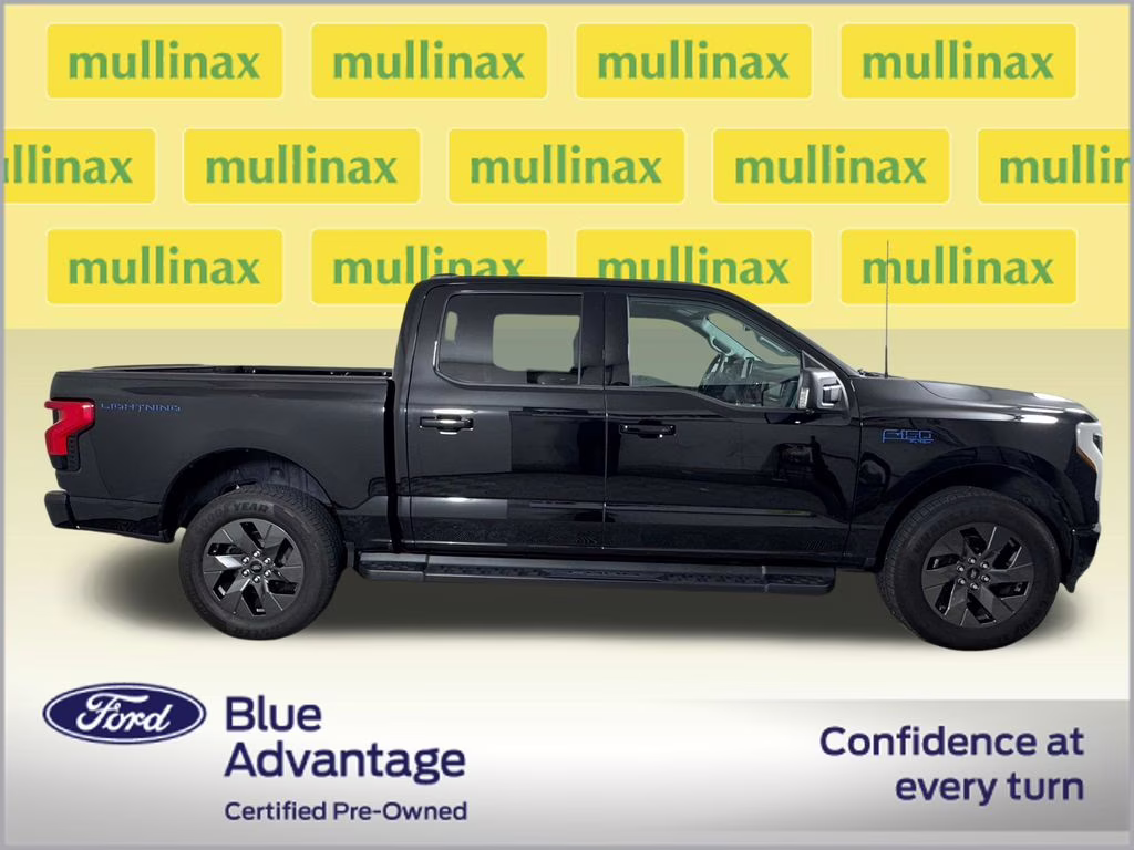 2024 Agate Black Metallic Ford F-150 Lightning Flash AWD Truck