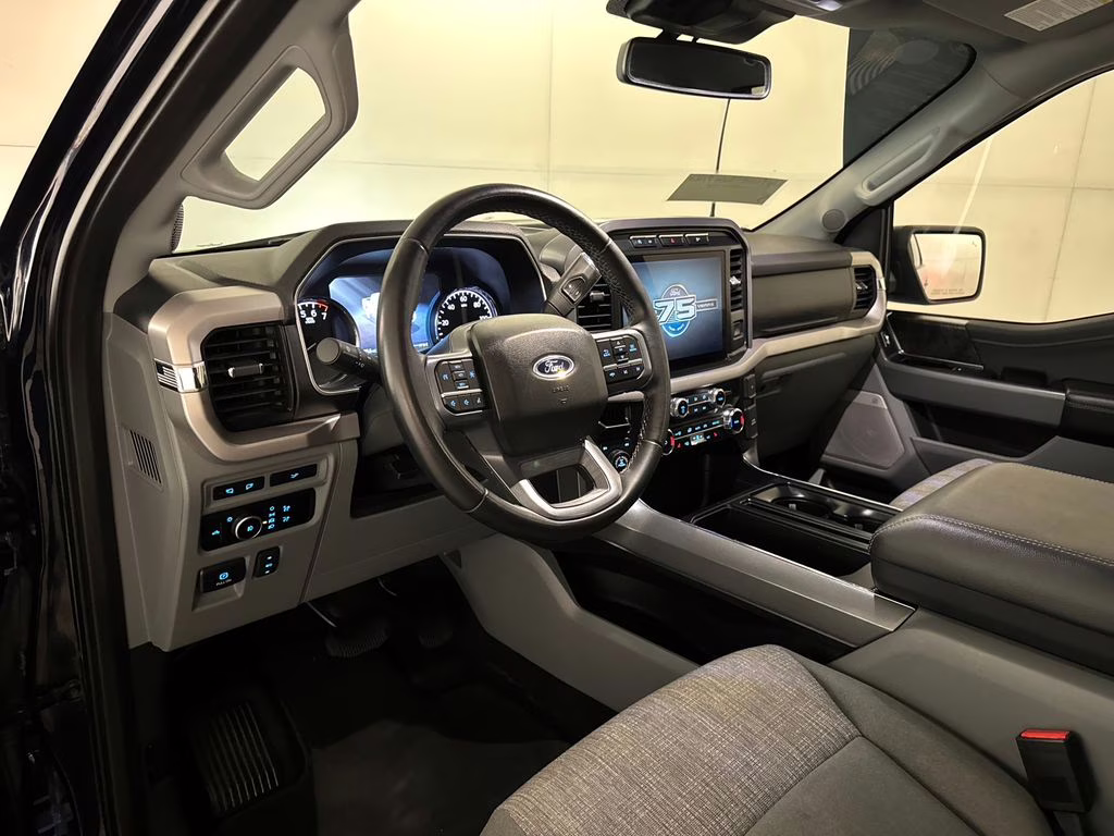 2023 Antimatter Blue Metallic Ford F-150 XLT 4X4 Truck