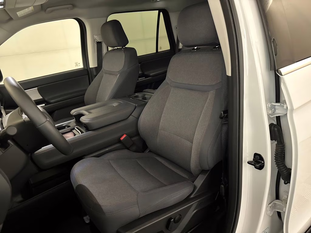 2025 Oxford White Ford Expedition Active RWD SUV