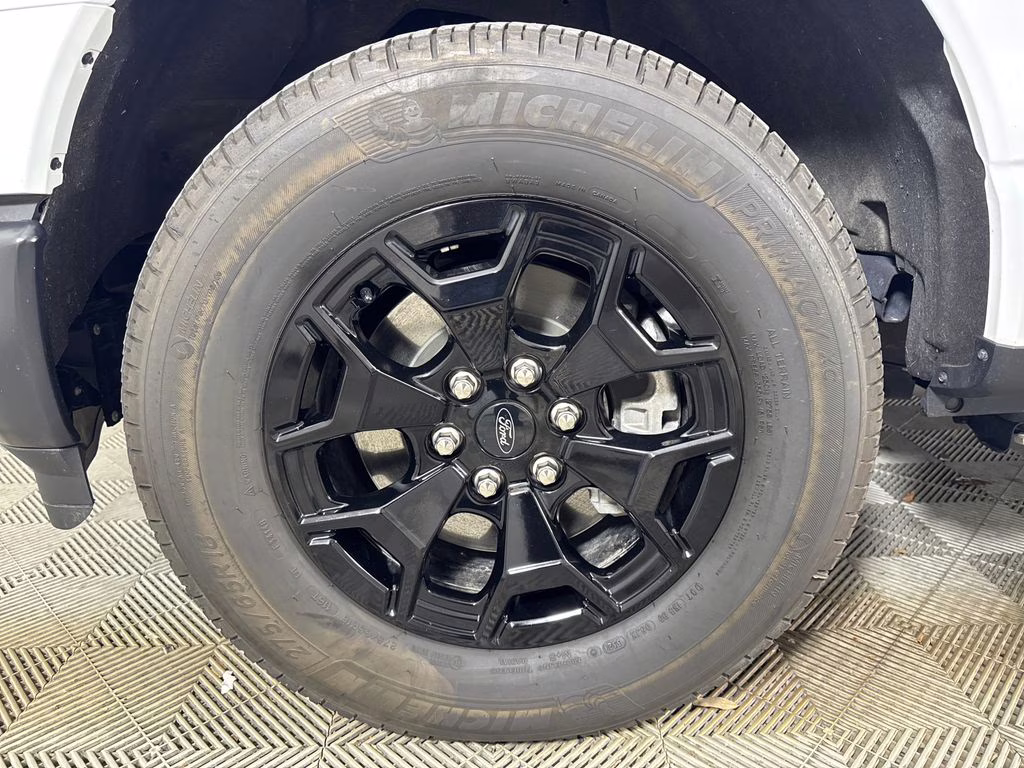 2025 Oxford White Ford F-150 Lightning Pro AWD Truck